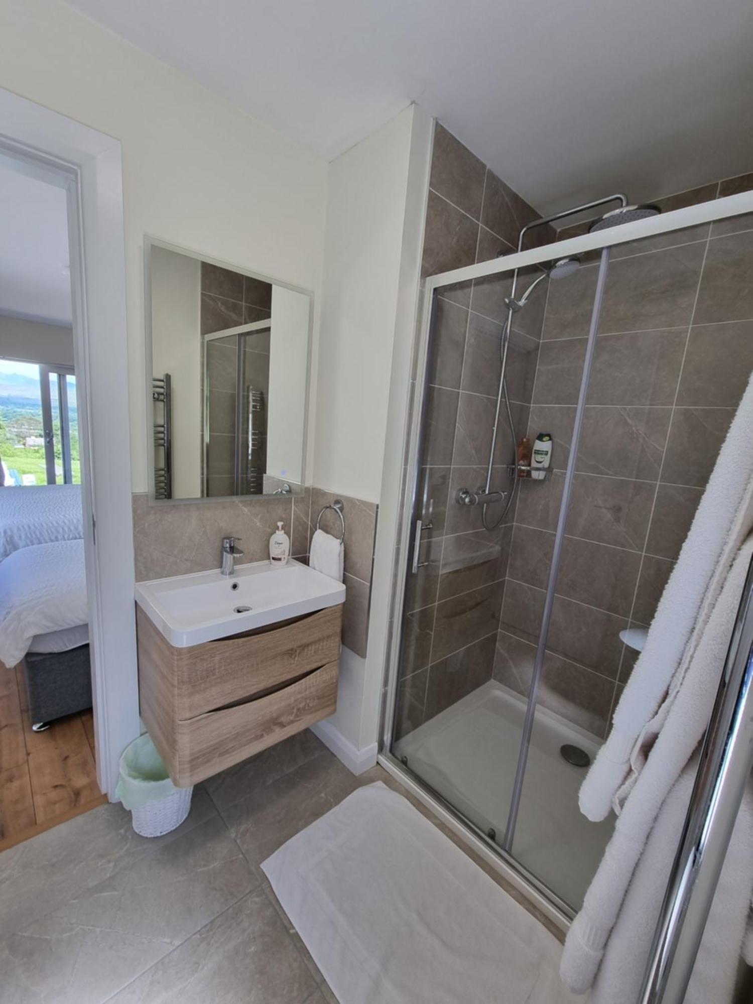 Misty Bay - Kenmare Otel Dış mekan fotoğraf